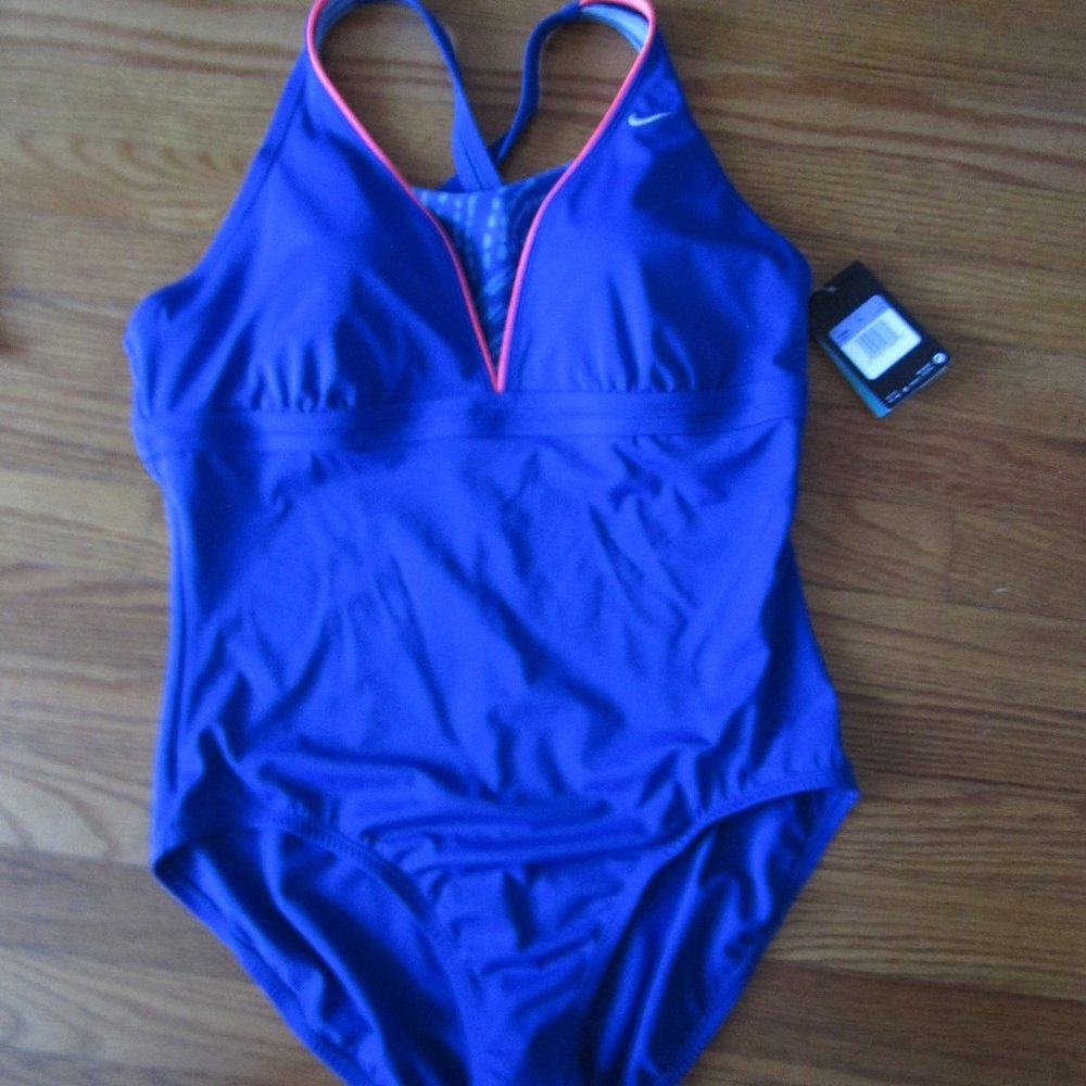 NWT TYR CHLORINE RESISTANT SWIMSUIT ~ 18